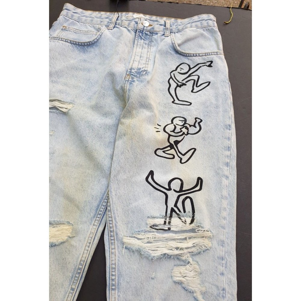 Zara Destroyed Graffitti Jeans 32 x 24 Loose Crop Unisex? Mens Womens